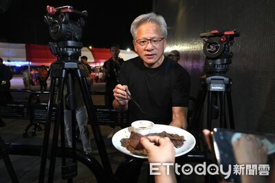 黃仁勳「韓版兆元宴」地點疑曝光！　首爾烤肉店門口擠滿人