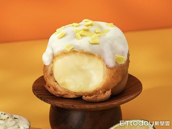 ▲▼beard papa`s本月推出全新「香橙生乳泡芙」、「檸檬白巧耶克」；「青檸乳酪泡芙」持續販售、「蘋果派」回歸 。（圖／beard papa`s提供）
