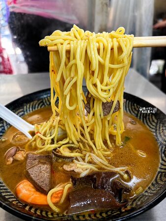 ▲▼正宗一碗一碗煮什錦麵。（圖／陳小可的吃喝玩樂授權提供）