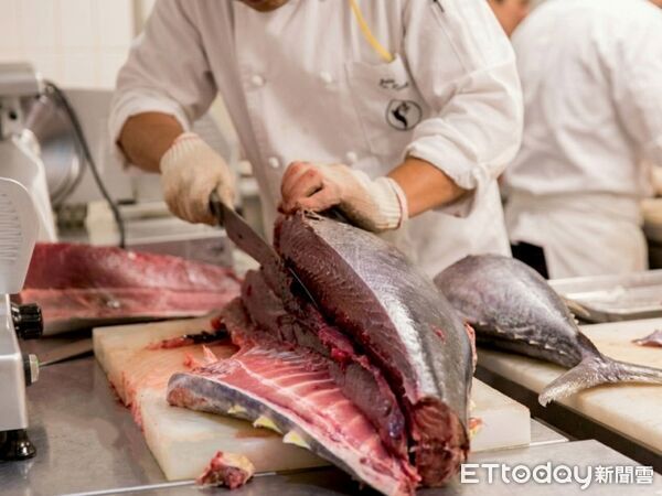 ▲金典酒店主廚團隊精心研發多款精緻的鮪魚主題料理及新品。（圖／記者游瓊華翻攝）