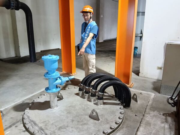 ▲中港東抽水站2機組汰舊換新。（圖／新北市水利局提供）