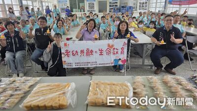 萌娃手作蛋糕！民雄鄉「老幼共融」傳承台語文化