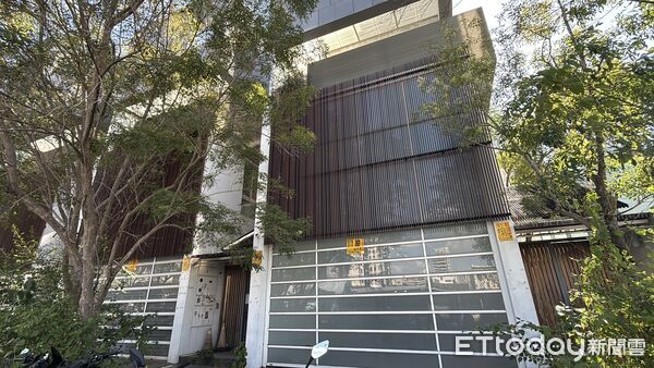 ▲▼    高雄大學,豪墅,有容,中山高中         。（圖／記者張雅雲攝）