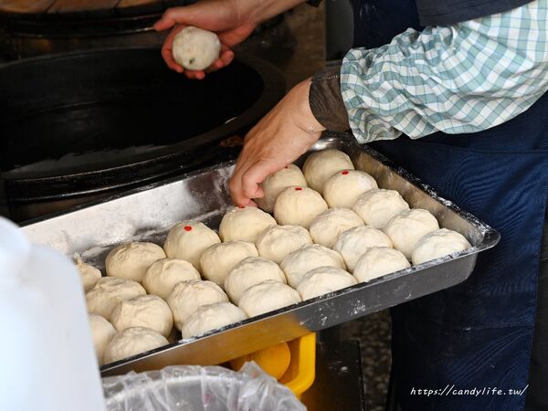 ▲▼大墩十一街水煎包。（圖／部落客糖糖&rsquo;s 享食生活授權提供）
