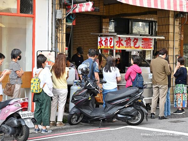 ▲▼大墩十一街水煎包。（圖／部落客糖糖&rsquo;s 享食生活授權提供）
