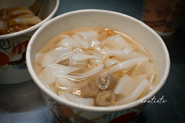 ▲▼郭家巷頭粿仔湯。（圖／部落客水晶安蹄不務正業過生活授權提供）