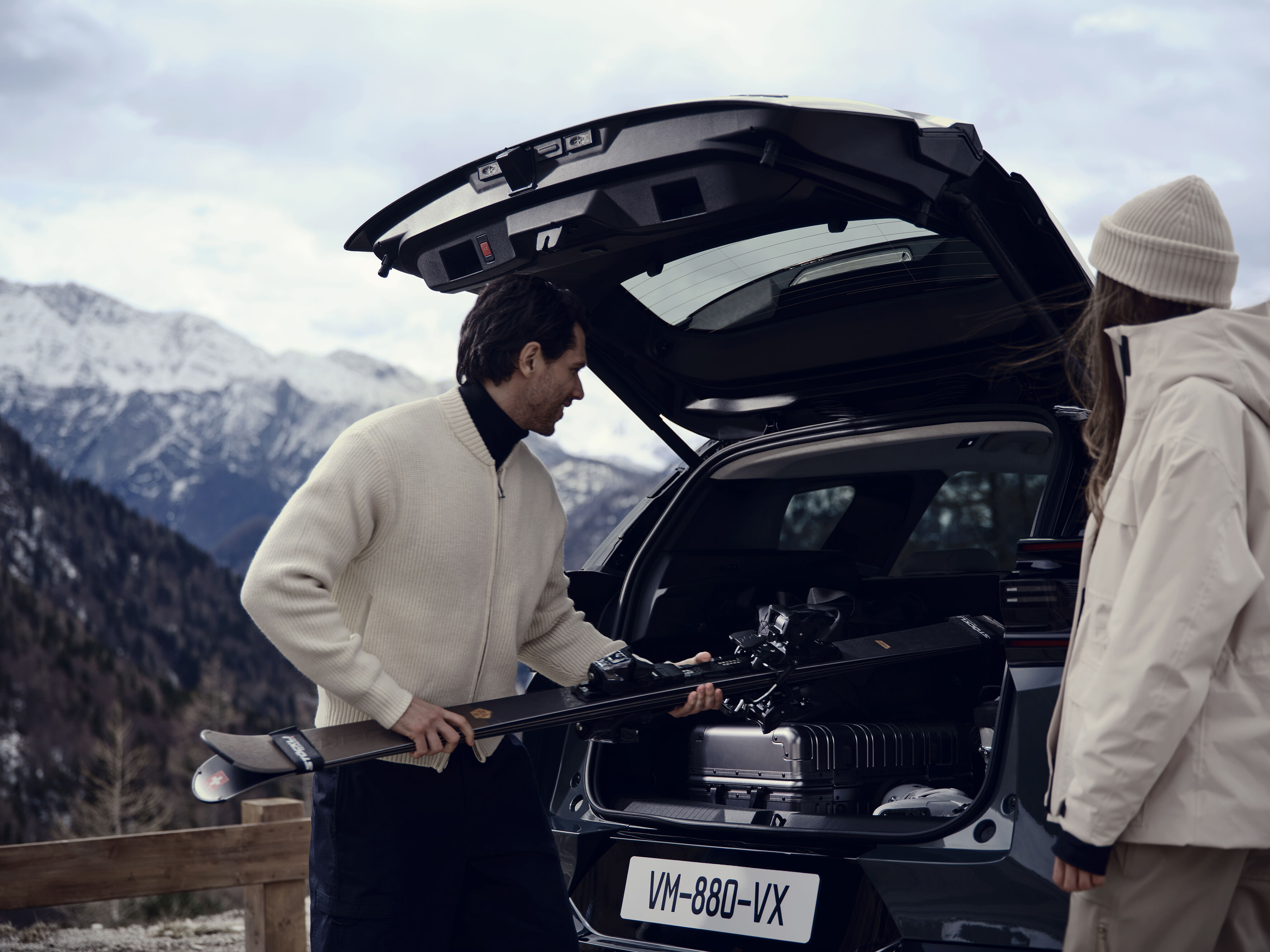 ▲國產車就能買法系進口休旅！全新CITRO&Euml;N C5 AIRCROSS不僅帥氣又舒適，養起來更是輕鬆低負擔。（圖／記者徐煜展攝、CITRO&Euml;N）