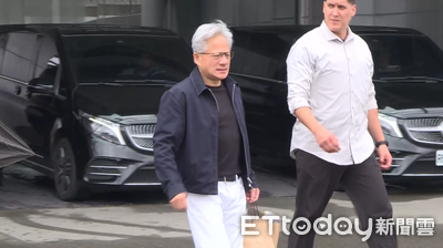 黃仁勳旋風訪韓！被台灣人喊「桃給」秒迴轉簽名互動
