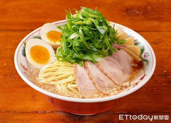 ▲魁力屋「京都熟成醬油三星蔥拉麵」。（圖／業者提供）