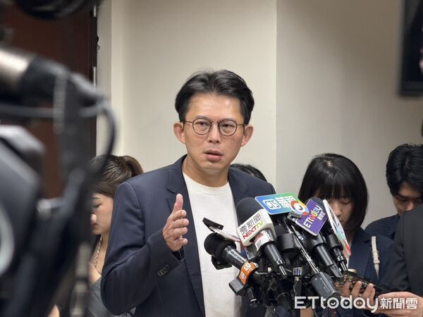 ▲▼民眾黨主席黃國昌回應新書爭議。（圖／記者陳家祥攝）