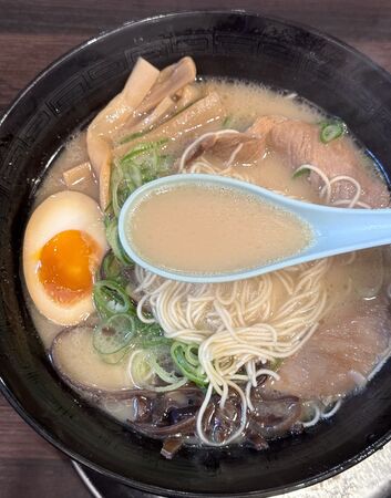 ▲▼博多とんこつ真咲雄。（圖／小虎食夢網授權提供）