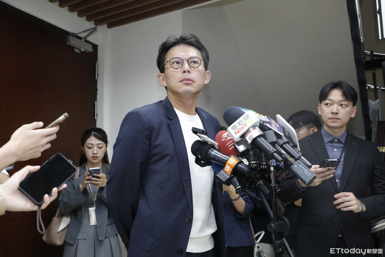 修刑訴法遭酸柯文哲條款 黃國昌反批:賴清德2008版本幅度更大