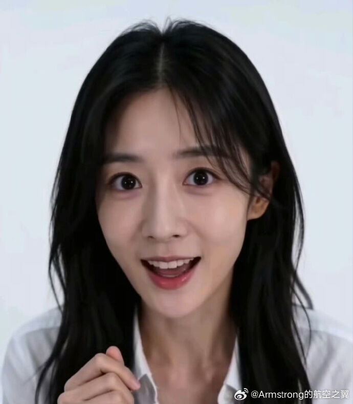 ▲▼AI正妹臉蛋絕美！網喊生理性厭惡。（圖／翻攝自微博）