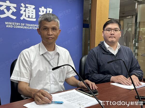 ▲▼台鐵機務處副處長林裕隆(左)。（圖／記者李姿慧攝）