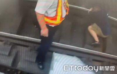 快訊／台鐵高雄站月台傳意外　旅客突跌落軌道