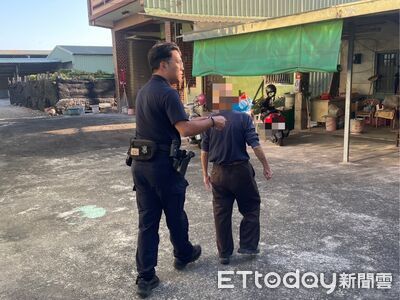 90歲翁頂高溫騎腳踏車外出！體力不支倒派出所前　暖警護送返家