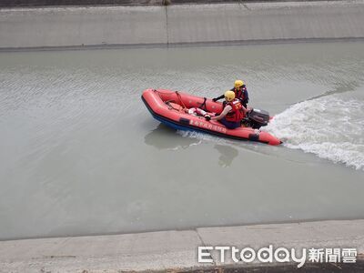 迎戰汛期強化水域救援 南消後壁土溝橋辦理義消船艇救生訓練