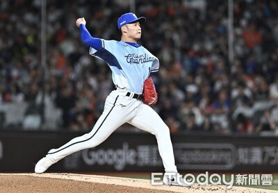 快訊／悍將臨時換先發！江國豪頂替鈴木駿輔　球團說明原因