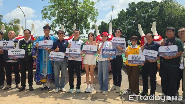 ▲高雄市長國民黨參選人柯志恩出席龍舟活動             。（圖／記者吳奕靖翻攝）