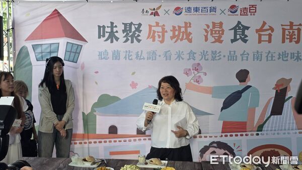 ▲▼  嘉市消費力驚人！黃敏惠攜手黃偉哲「強強聯手」 助攻台南農特產再現搶購潮   。（圖／記者翁伊森攝）