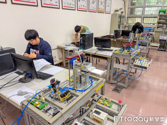 ▲屏東科技大學生物機電工程系6日舉行「全國技能檢定機電整合丙級技術士」術科測驗。（圖／屏科大提供）