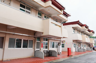 新北仁愛之家安養三區落成　社會局長李美珍送暖禮賀入厝