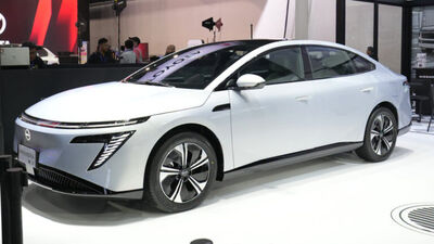 「Nissan經典霹靂馬房車」等了20年復活回歸！空間更勝TOYOTA Camry