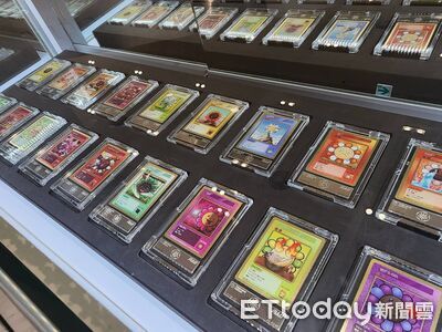 周董、老蕭都在瘋！全台首座卡牌精品空間進駐漢神