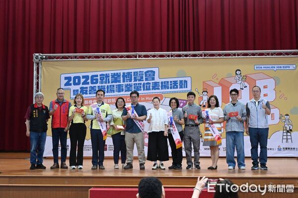 ▲▼花蓮縣就業博覽會暨友善職場事業單位表揚活動6日在中正體育館盛大登場。（圖／花蓮縣政府提供，下同）