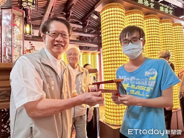 ▲台疆祖廟大觀音亭暨祀典興濟宮舉行114學年度第一學期清寒獎學金頒獎典禮，表揚來自全國各地優秀學子。（記者林東良翻攝，下同）
