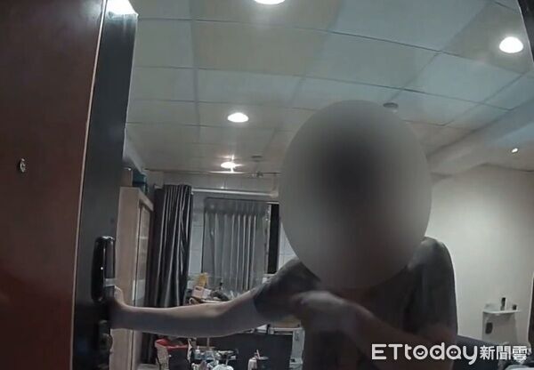 ▲紋身男謊報遭歹徒入侵砍傷。（圖／桃園警分局提供）