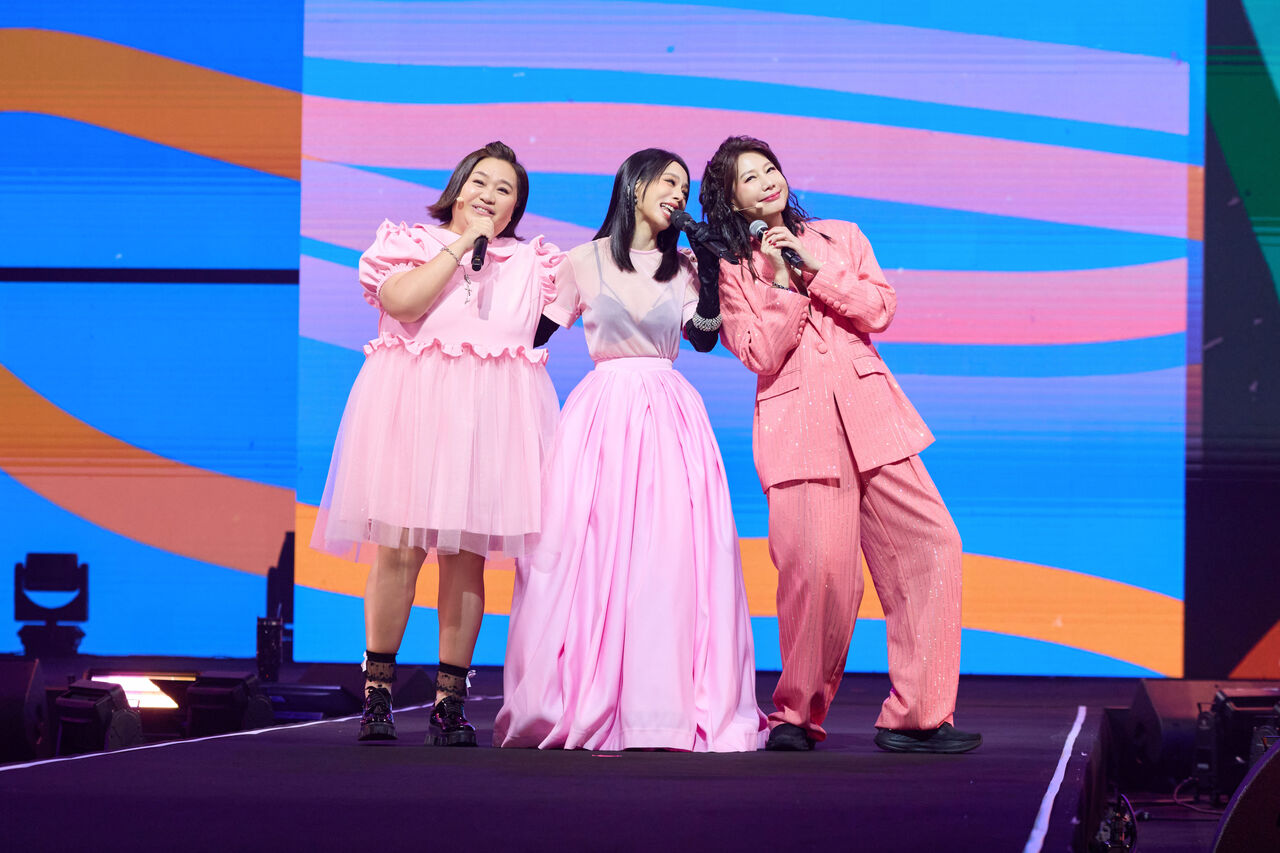 ▲▼孫淑媚「MAY好三十」演唱會台北站day1，嘉賓鍾欣凌、丁寧。（圖／華貴娛樂提供）