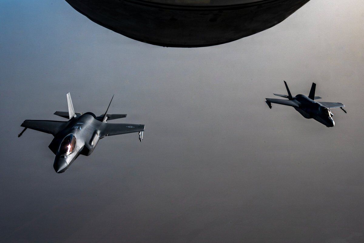 美軍擊落伊朗2無人機 出動F-35A戰機荷莫茲上空巡邏
