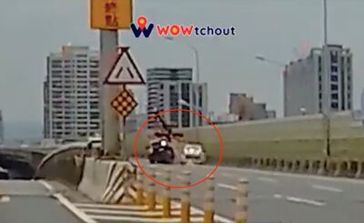 台65線「瑞典坦克」猛撞拖吊車翻滾3圈！駕駛沒事3乘客送醫