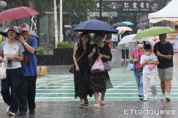 ▲▼大雨特報、雷雨、下雨天氣配圖。（圖／記者劉耿豪攝）