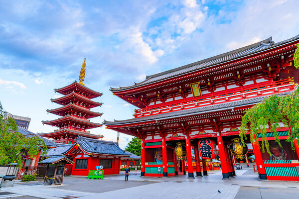 ▲雄獅旅遊統計，今年1月至5月機票銷售較去年同期成長3成，開票張數更增加近5成，其中東北亞市場表現最亮眼。（圖／雄獅旅遊提供）