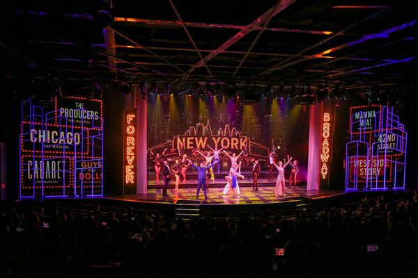 ▲星夢郵輪宣布推出全新原創音樂歌舞巨獻《Forever Broadway》，並於即日起在雲頂夢號（Genting Dream）獨家全球首演。（圖／星夢郵輪提供）