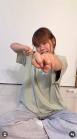 ▲▼左左右右。（圖／翻攝自Instagram／zuonixie）