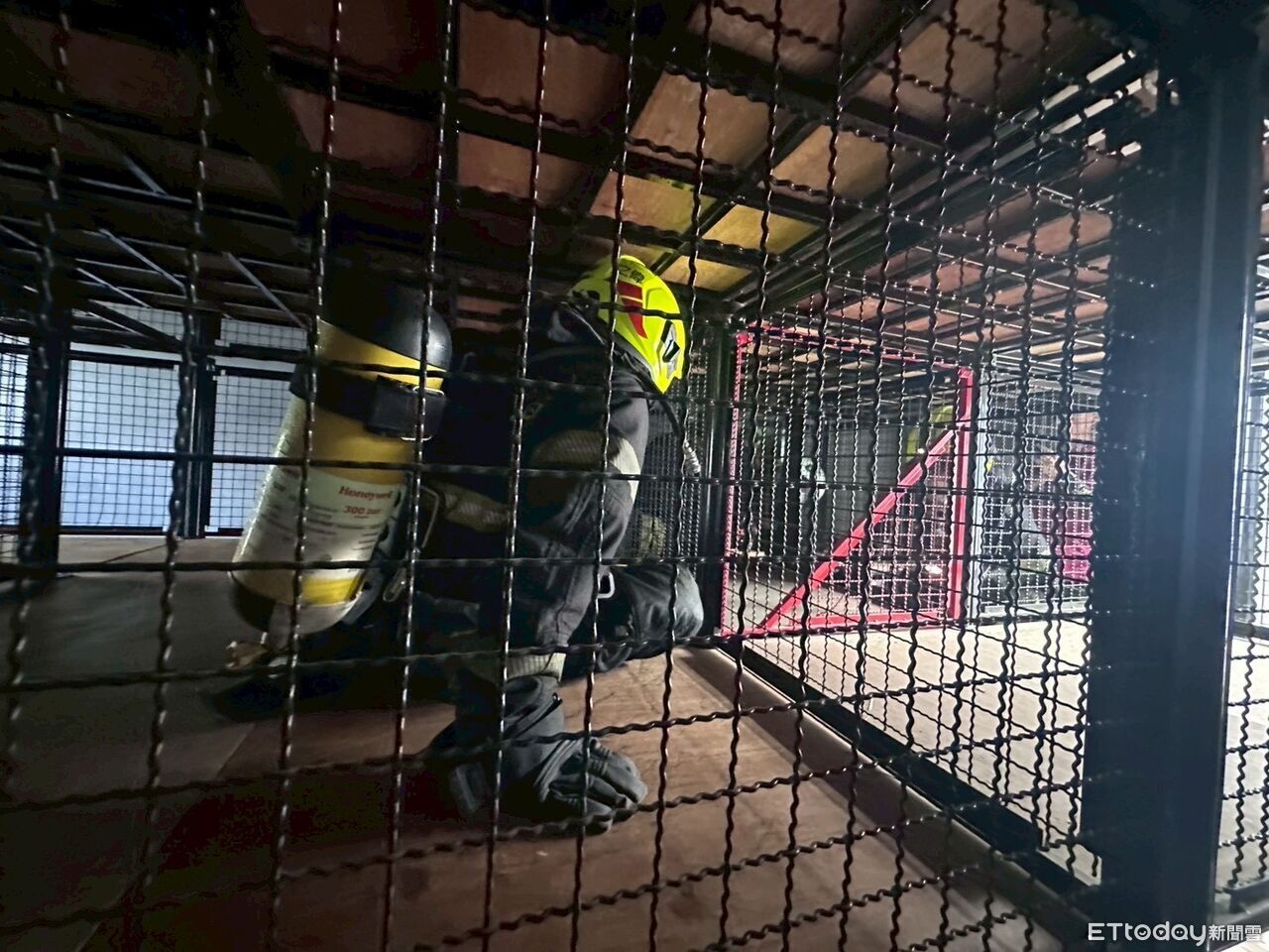 南消七大辦義消濃煙搜索訓練 強化火場救援能力