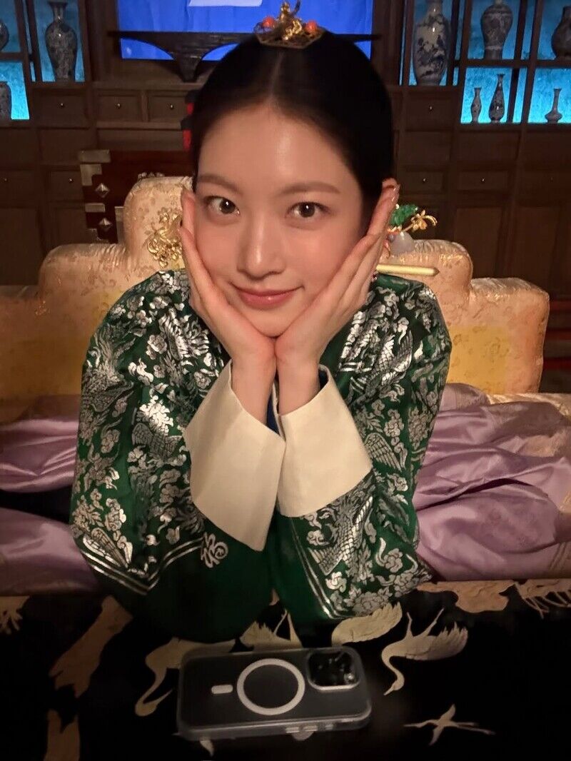 《21世紀大君夫人》孔升妍成全劇演員黑馬！「大妃娘娘」爆紅幕後話題多，IG穿搭也成效仿潮流！