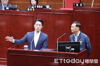 北市敬老卡將升級！300點開放超商、超市、藥局使用　可換豆漿鮮奶