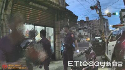 基隆雙載機車毒駕蛇行拒檢逃逸　警一攔揪出喪屍毒+安非他命