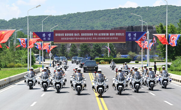 ▲▼金正恩為習近平舉行歡迎儀式。（圖／翻攝新華社）