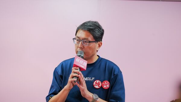 ▲▼民進黨台中市長參選人、立委何欣純正式公布發言人團隊，包括市議員陳淑華、江肇國、林德宇，以及年僅28歲的民進黨立委蔡其昌服務處主任林俊裕（圖／何欣純辦公室提供）