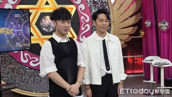 ▲小賴與湯鎮瑋扛下《命運好好玩》主持棒。（圖／記者葉文正攝）