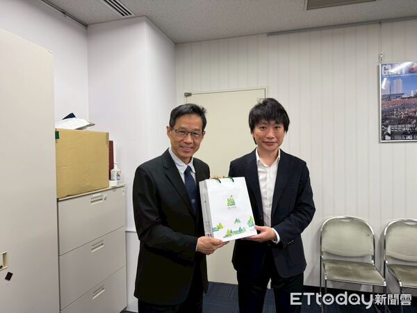 ▲台中市經發局長張峯源率團前往日本千葉縣交流參訪，針對會展經濟及展館營運經驗深入交換意見。（圖／記者游瓊華翻攝）