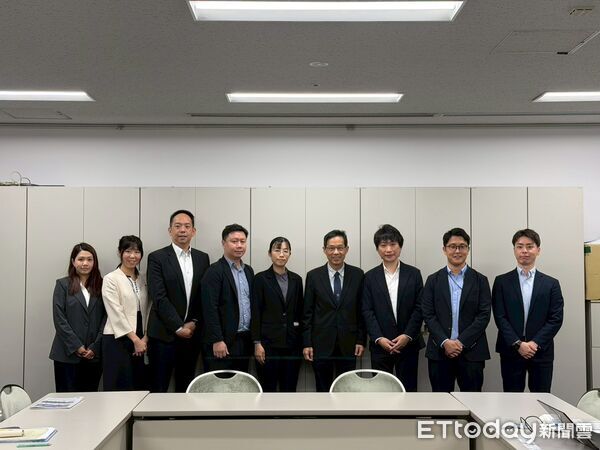 ▲台中市經發局長張峯源率團前往日本千葉縣交流參訪，針對會展經濟及展館營運經驗深入交換意見。（圖／記者游瓊華翻攝）