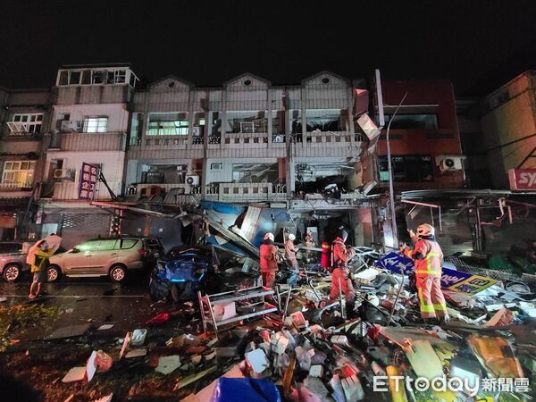 [新聞]新竹便當店氣爆「3人無呼吸心跳」高翠路被 - 八卦 - PTT.BEST 批踢踢爆文 2