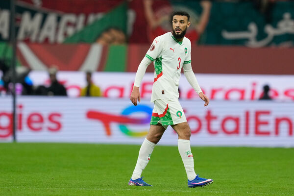 ▲馬茲拉維（Noussair Mazraoui）肩膀傷情樂觀，有望趕上小組賽首戰。（圖／達志影像／美聯社）