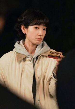 ▲▼朴信惠挺孕肚攜尪跟著出遊「4歲兒全被拍」。（圖／翻攝自新加坡聯合早報）
